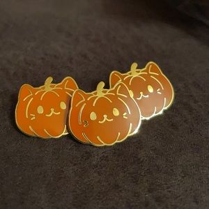 Cute pumpkin cat pins 🐈‍⬛